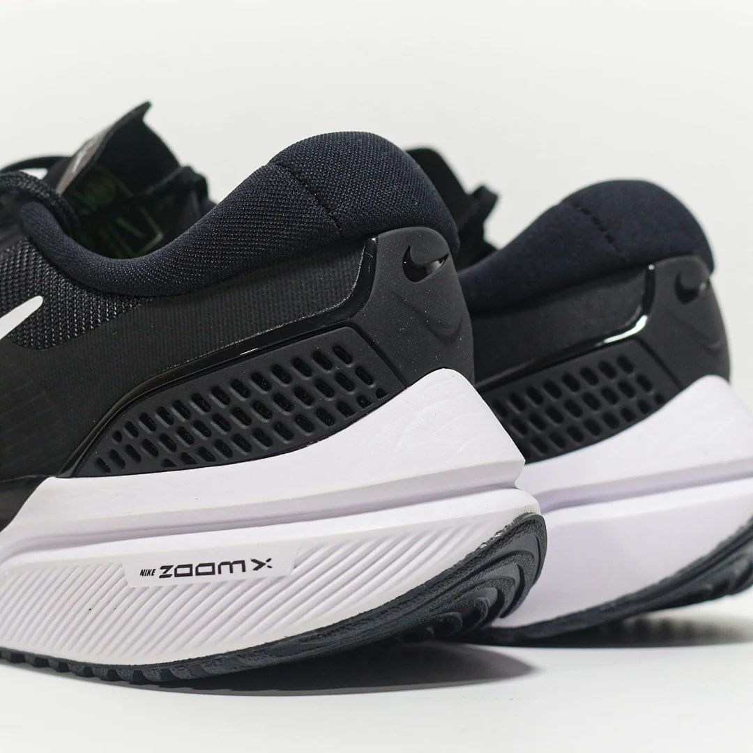 Nike Air Zoom Vomero 15 – replica sneakers size 36/37/38/39/40/41/42/43/44/45