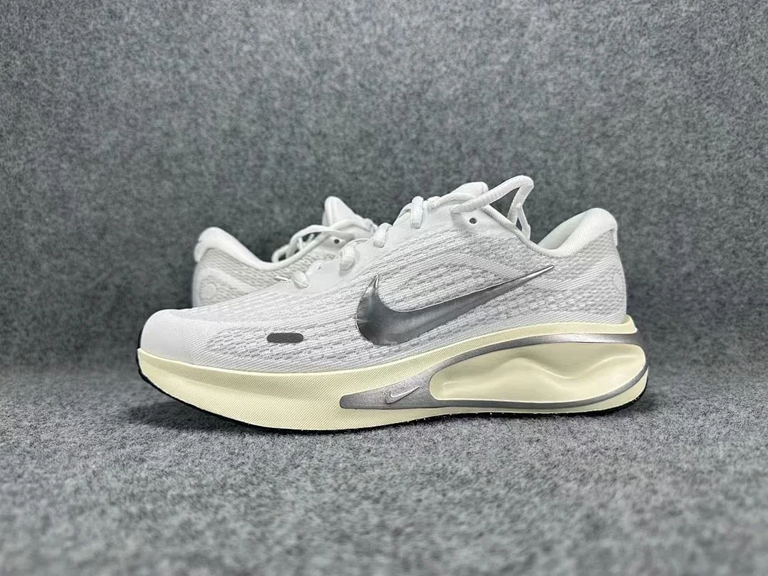 Nike Journey Run – replica sneakers size 36/37/38/39/40/41/42/43/44/45