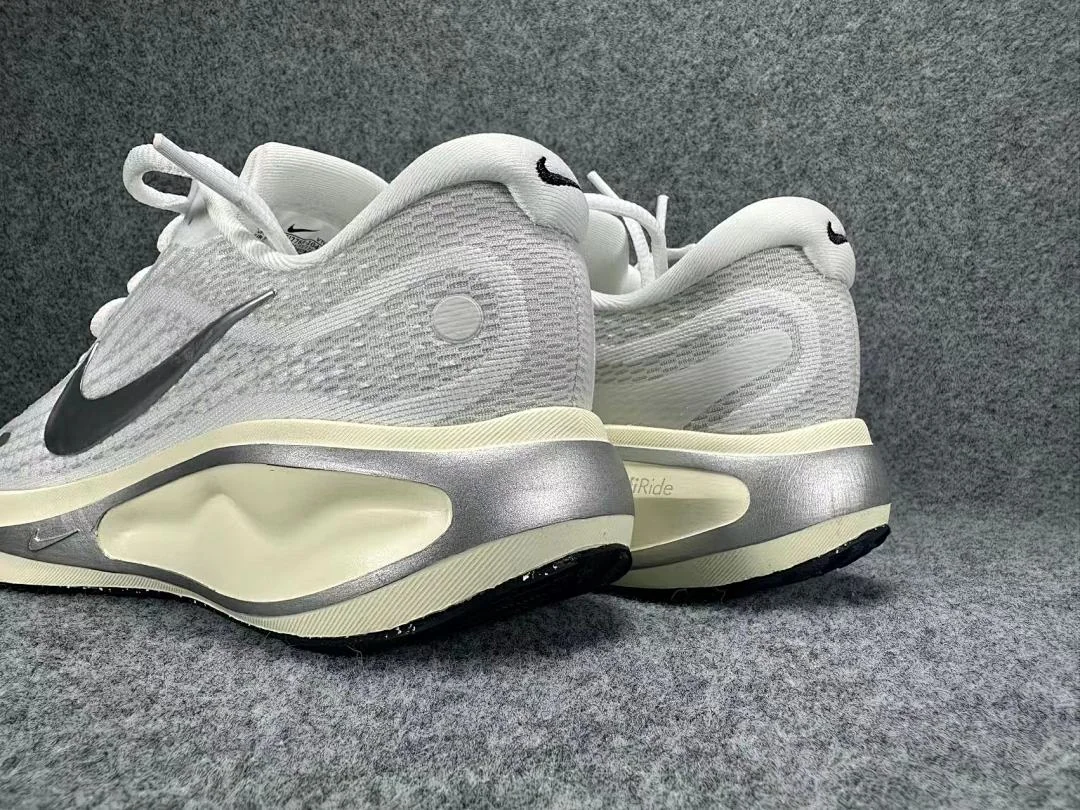 Nike Journey Run – replica sneakers size 36/37/38/39/40/41/42/43/44/45