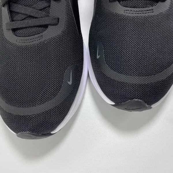Nike Quest 5 – replica sneakers size 36/37/38/39/40/41/42/43/44/45