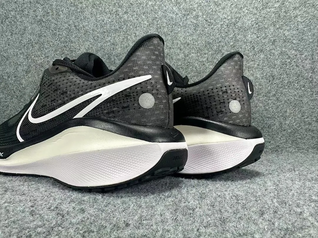 Nike Vomero 17 – replica sneakers size 36/37/38/39/40/41/42/43/44/45/46