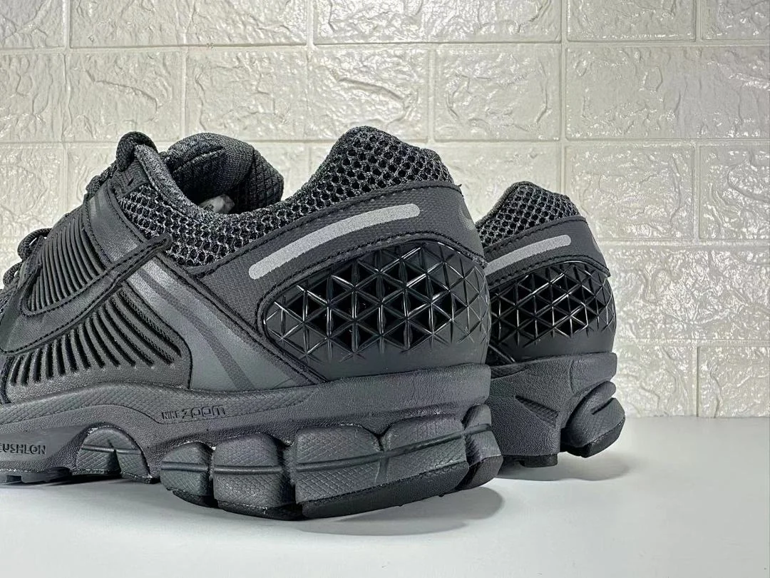 Nike Zoom Vomero 5 – replica sneakers size 36/37/38/39/40/41/42/43/44/45