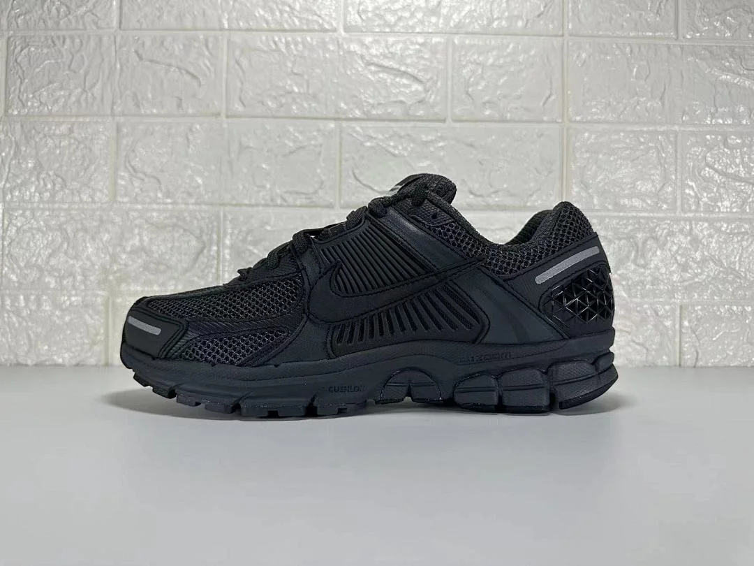 Nike Zoom Vomero 5 – replica sneakers size 36/37/38/39/40/41/42/43/44/45
