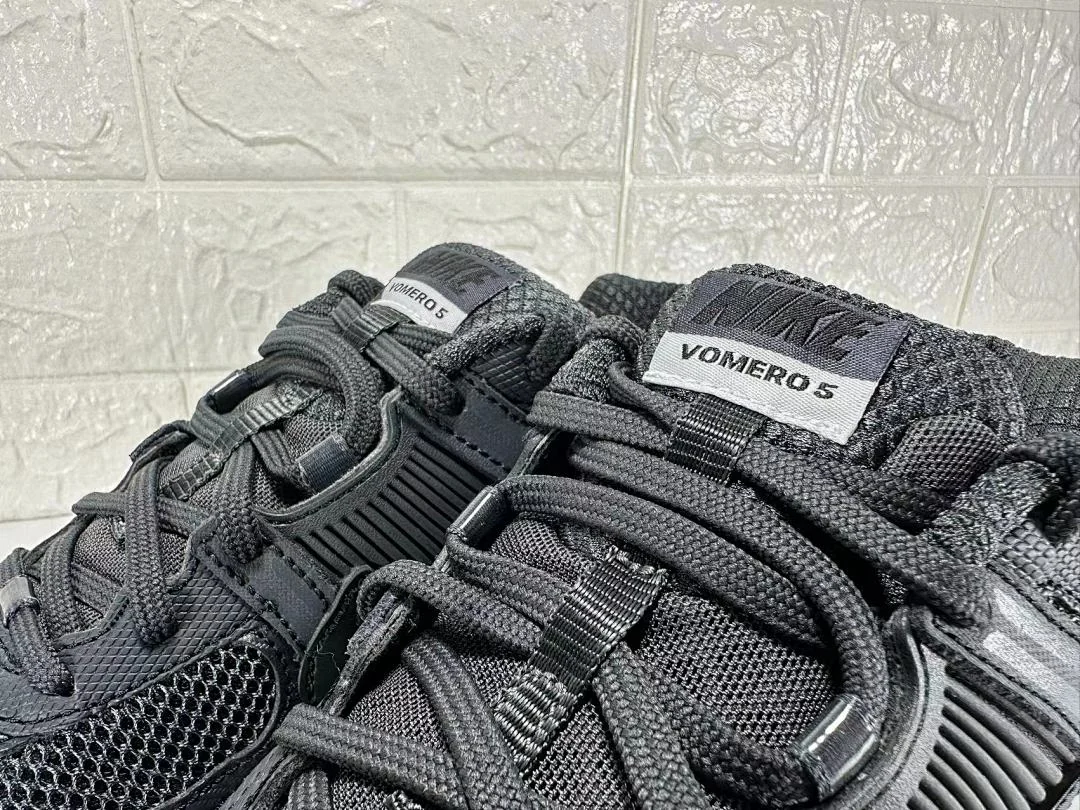 Nike Zoom Vomero 5 – replica sneakers size 36/37/38/39/40/41/42/43/44/45
