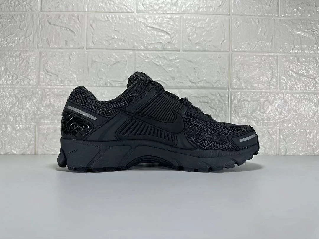 Nike Zoom Vomero 5 – replica sneakers size 36/37/38/39/40/41/42/43/44/45