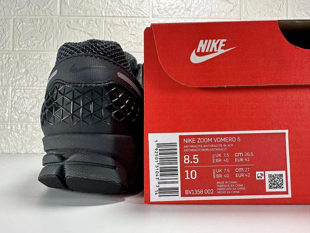 Nike Zoom Vomero 5 – replica sneakers size 36/37/38/39/40/41/42/43/44/45