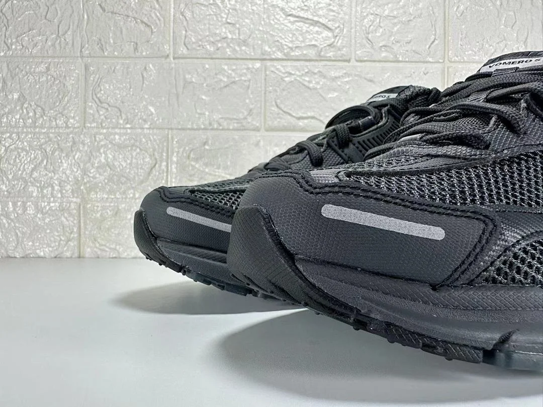 Nike Zoom Vomero 5 – replica sneakers size 36/37/38/39/40/41/42/43/44/45