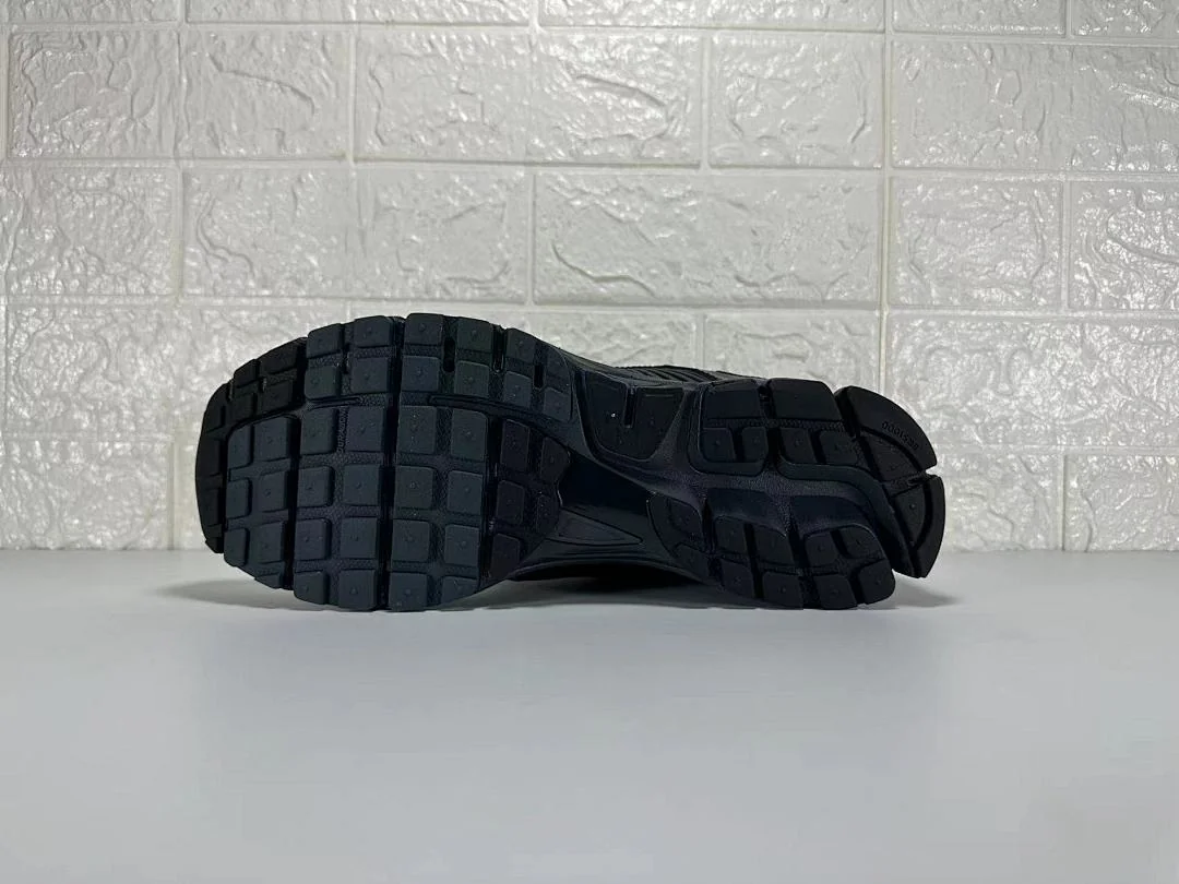 Nike Zoom Vomero 5 – replica sneakers size 36/37/38/39/40/41/42/43/44/45