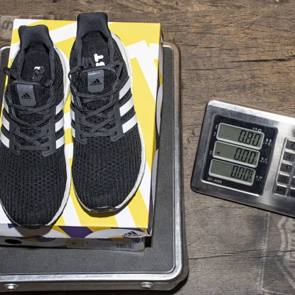 Adidas Ultraboost 4.0 – replica sneakers size 39/39.5/40/40.5/41/41.5/42/42.5/43/43.5/44/44.5/45/45.5/46