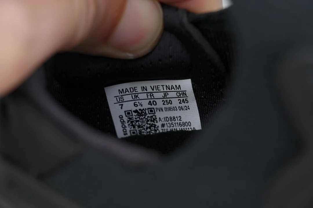 Adidas Ultraboost 5 – replica sneakers size 36/37/38/39/40/41/42/43/44/45/46/47/48