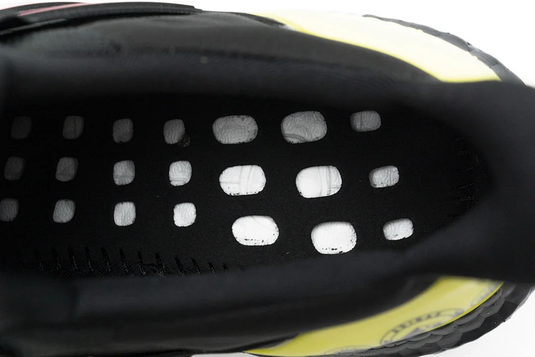 Adidas Ultraboost Manchester United – replica sneakers size 39/39.5/40/40.5/41/41.5/42/42.5/43/43.5/44/44.5/45